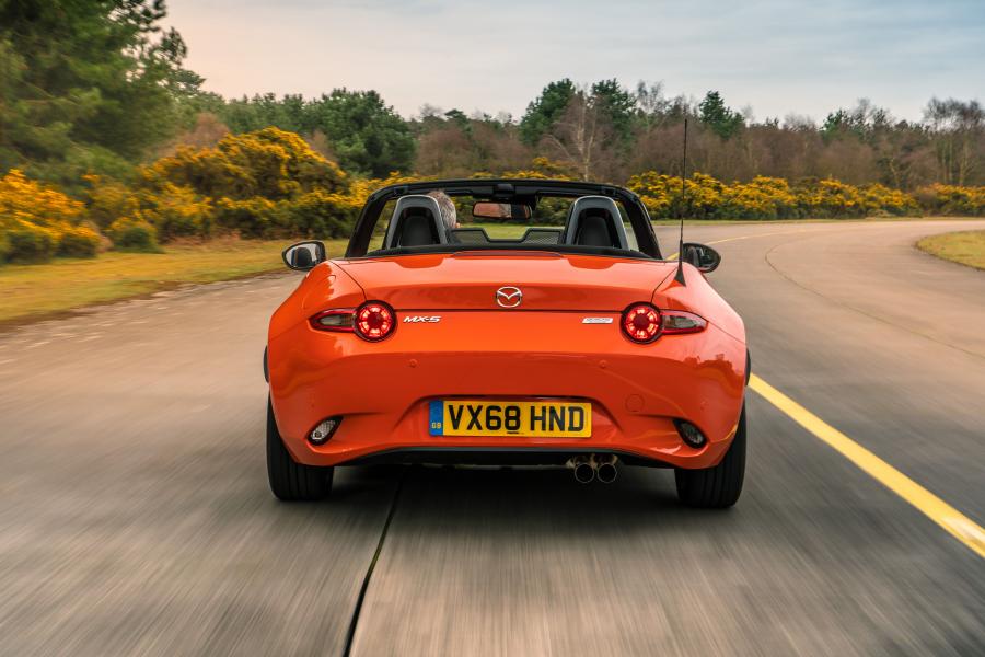  Mazda MX-5 30th Anniversary (ND) 2019 года  (WW) (фото 12 из 47)